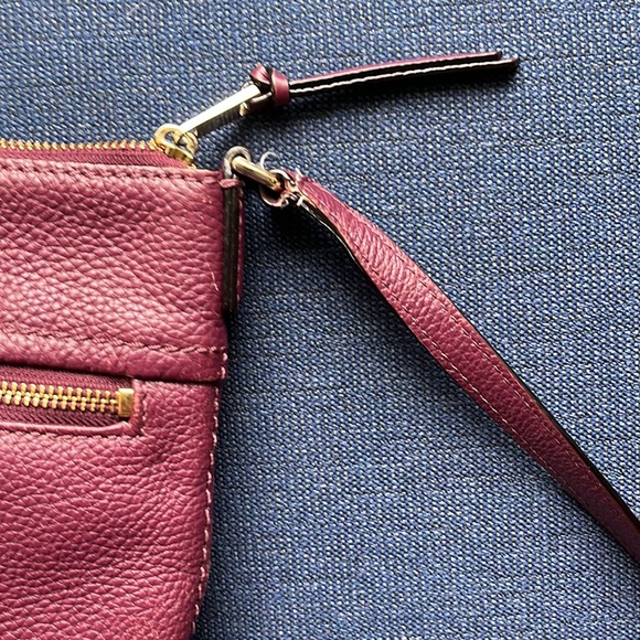 Kate Spade Top Zip Crossbody. Style: Jackson. Color: Plum. - Picture 3 of 8